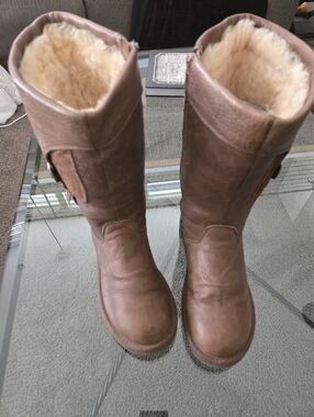 Mens UGG  Brown Shearling-Lined Leather Boots